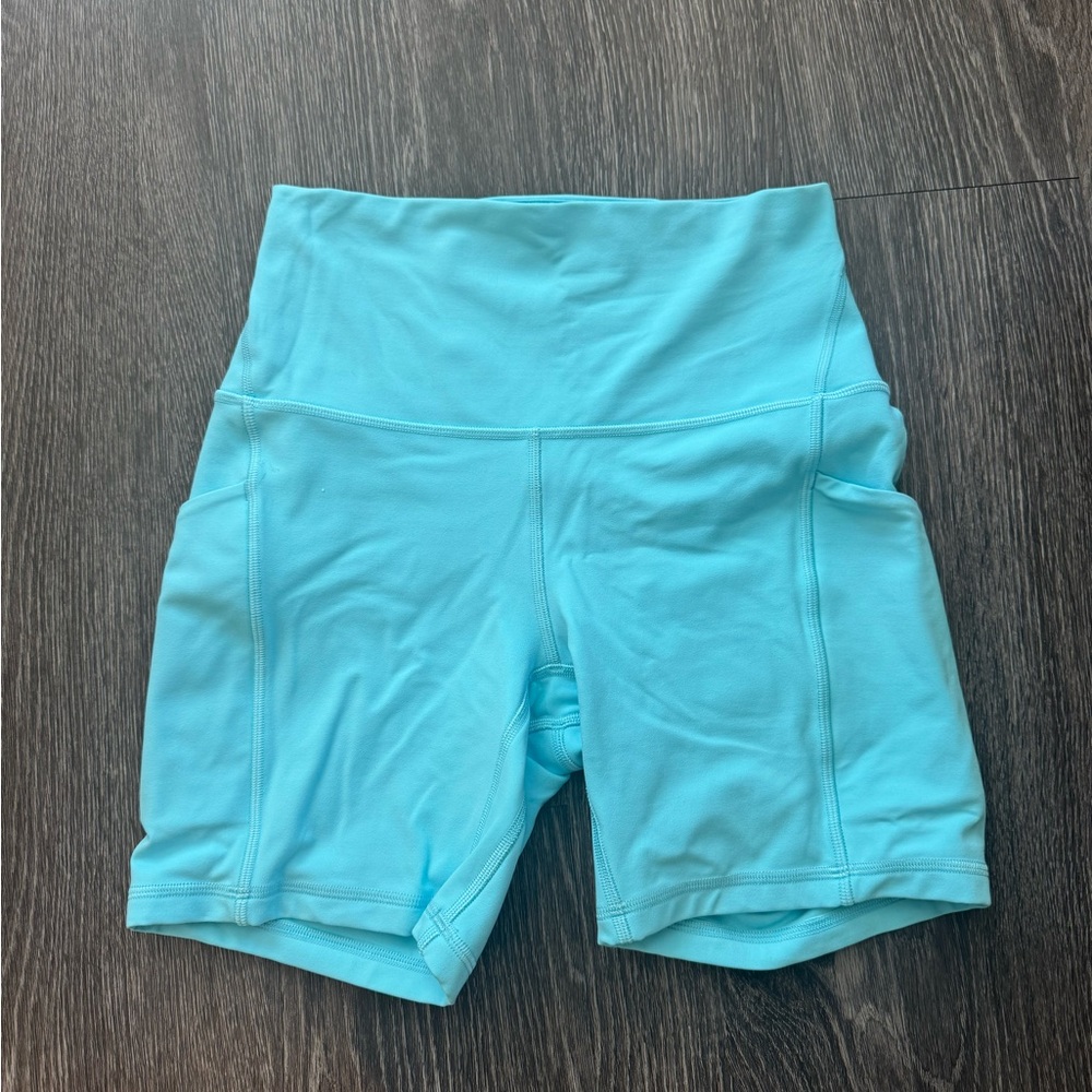 lululemon athletica Align 6 inch Light Blue Shorts with Pockets